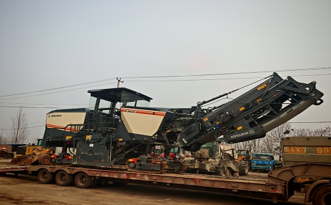 維特根205P銑刨機(jī)租賃，濟(jì)南精銑刨施工